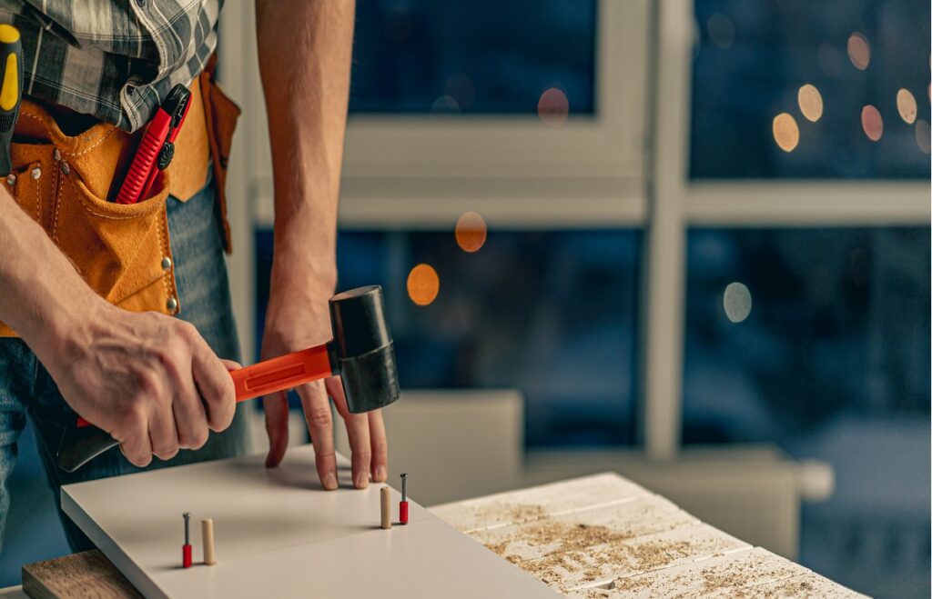 Jak urządzić łazienkę ze skosami?